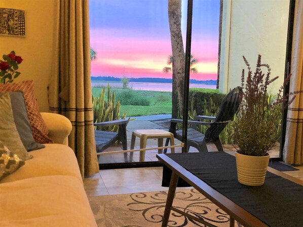 Your daily living room lake sunset