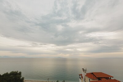 Aragia deluxe διαμέρισμα με θέα στη θάλασσα και το χωριό