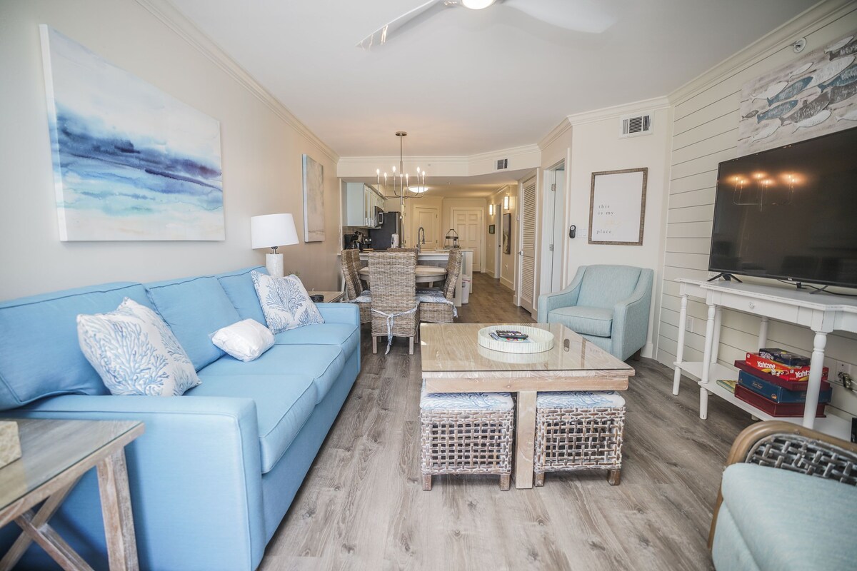 Smack Dab on the Beach! Beachfront, Pool, Family Fav, Free Activities