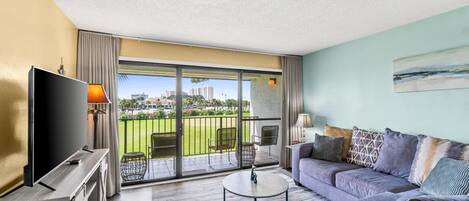 Edgewater Golf Villa 1213