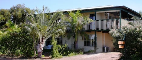 Main Cottage House with private Cabin in Back Garden