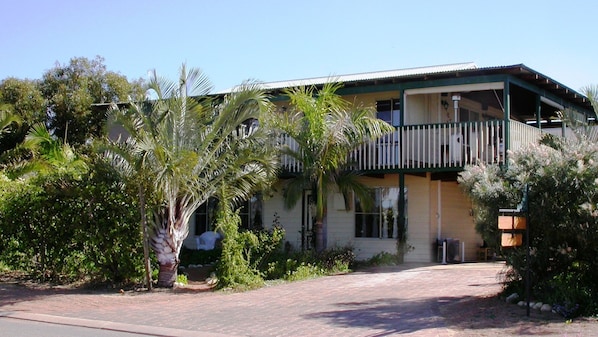 Main Cottage House with private Cabin in Back Garden