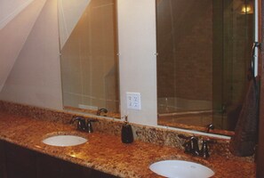 Duel sinks in Master Bathroom!  His and Her's!