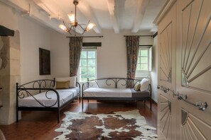 Bedroom 1 with 2 single beds