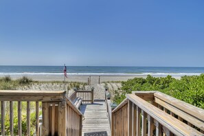 Walkway / Beach Access