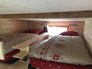 Mezzanine avec 2 lits simples
