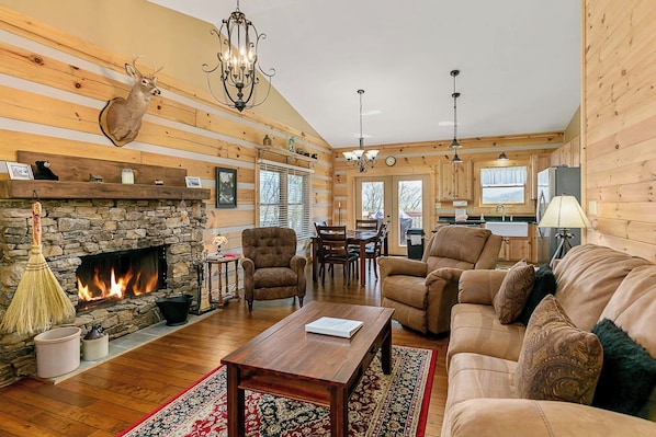 This living area screams coziness and oozes with rustic-chic charm!