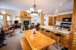 Dining Area and Kitchen Island