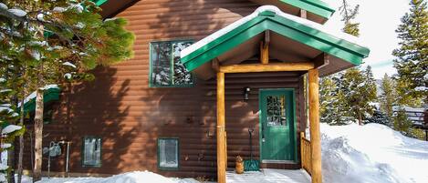 Golden Moose Cabin