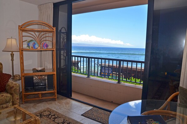 Gorgeous Ocean front Studio!