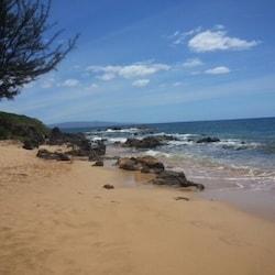 Romantic Kam II Beach- only a walk across the street