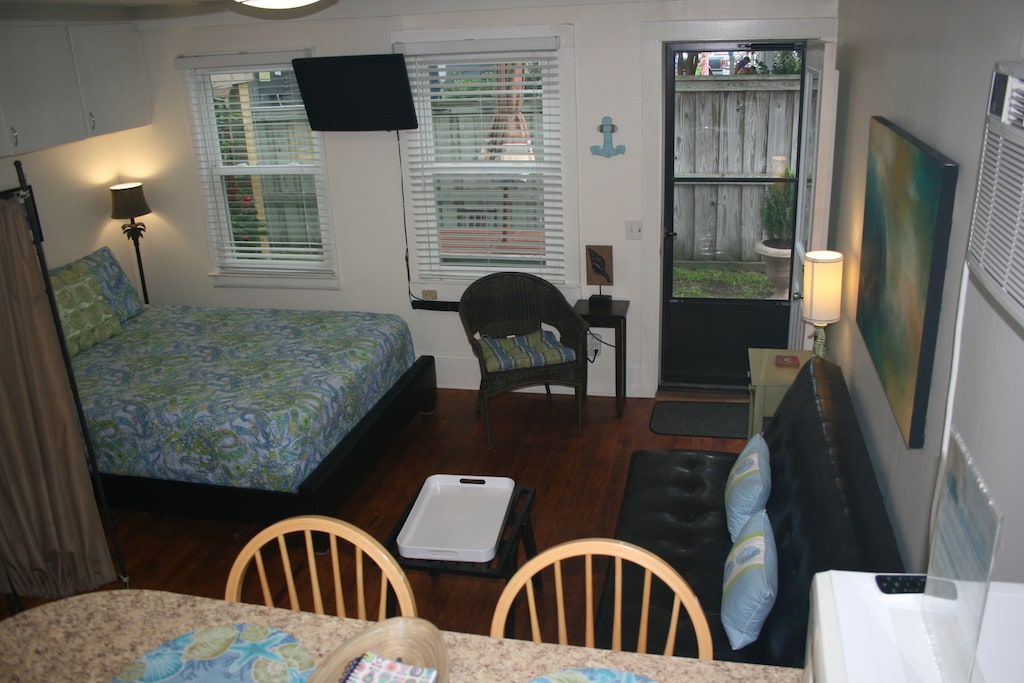 Efficiency Apartment in the Heart of Wrightsville Beach - Wrightsville Beach
