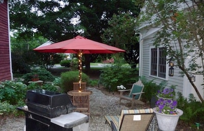Charming, Private Guest Suite-Historic New Village in the Berkshires