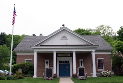 Charming, Private Guest Suite-Historic New Village in the Berkshires