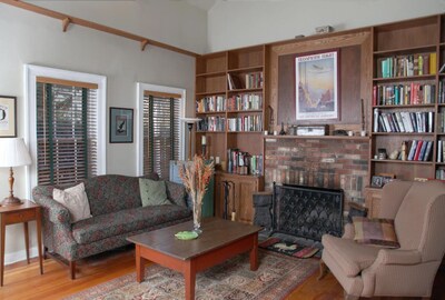 Charming, Private Guest Suite-Historic New Village in the Berkshires