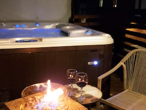 Private hot tub and cozy fire pit in the best location in Mammoth.
