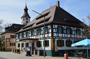 Landhotel Rangau Gasthof & Brennerei (Markt Erlbach)-Gasthof