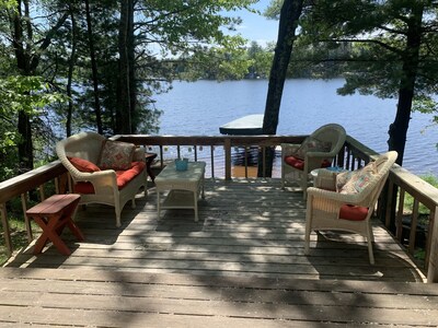 Cozy Northwoods Lake Front Cottage