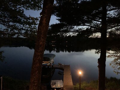 Cozy Northwoods Lake Front Cottage