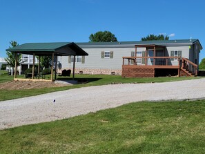 Front of rental 2-bed rooms and 2 bathrooms sleeps 6. 