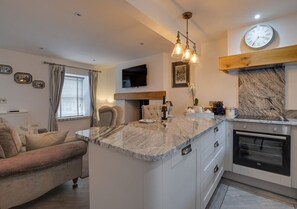 Stylish Conwy cottage for 2