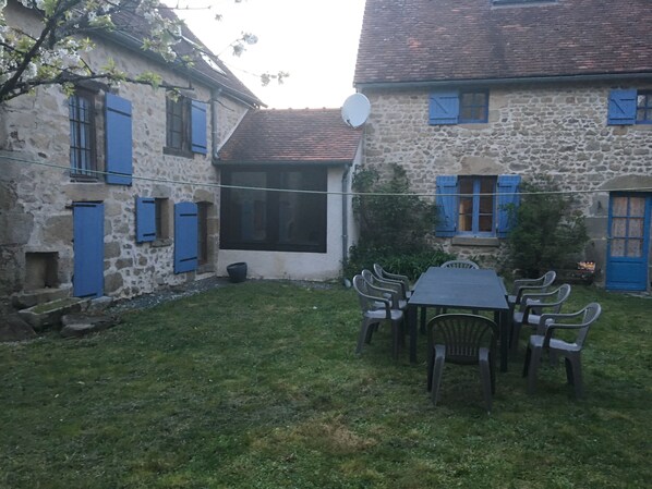 Garden and view of the house