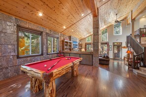 Custom pool table