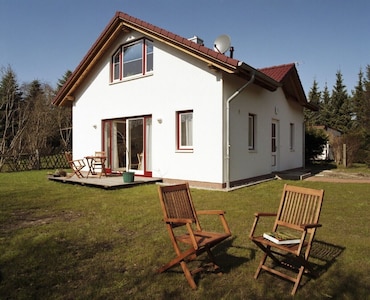 Idyllic holiday home close to the large sandy beach