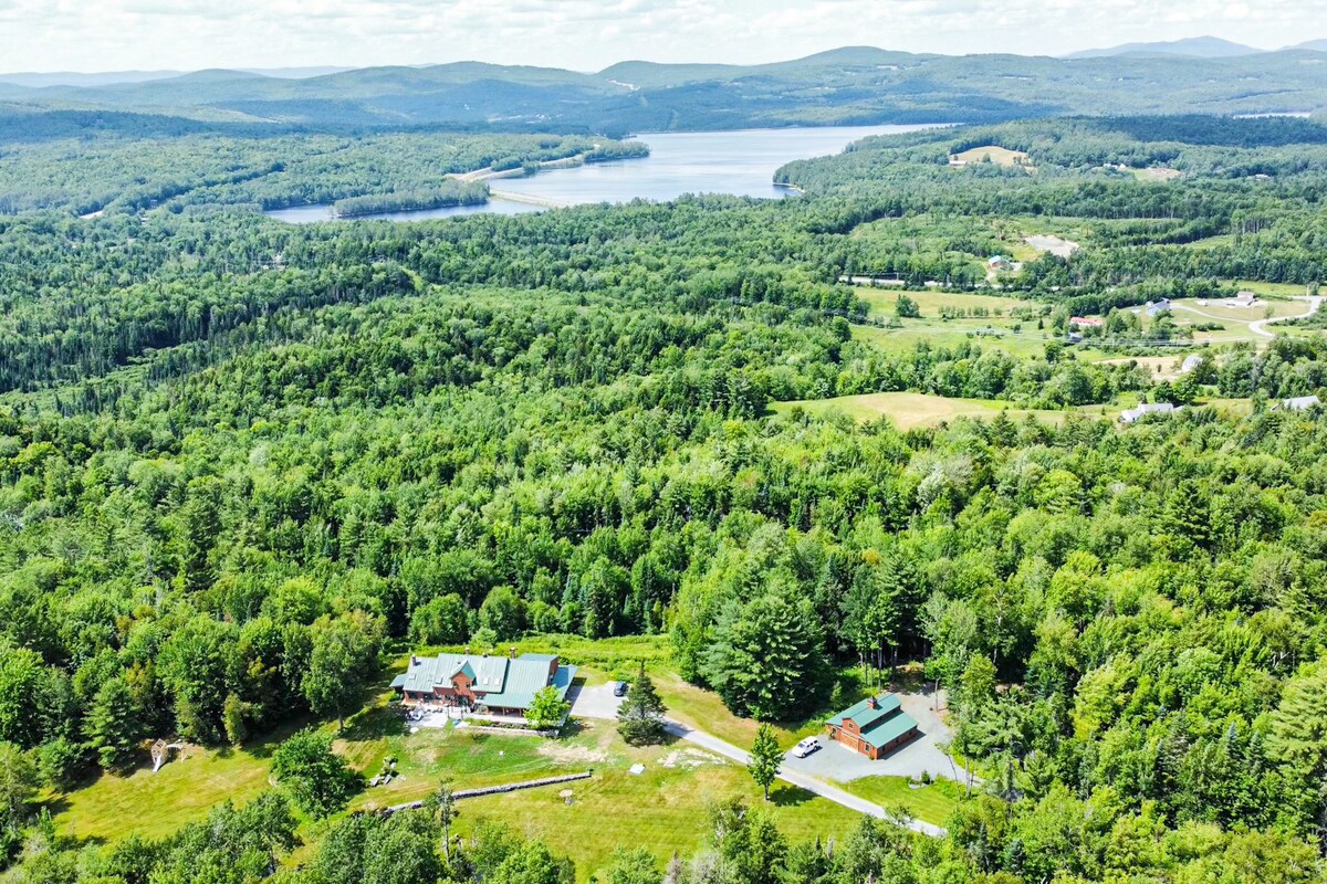 Stunning home with Moore Reservoir views and private sunroom