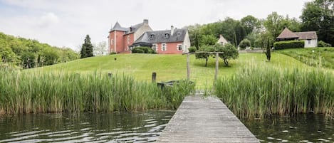 View from the private lake on the castle of Vau Rozet 