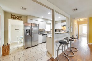 Kitchen | Cooking Basics | Dishware/Flatware