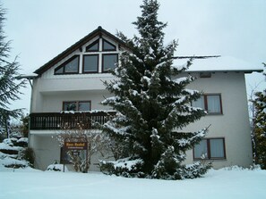 Haus im Winter