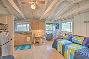 Living Room | Free WiFi