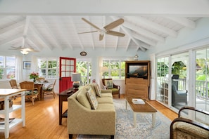 An adorable home in the heart of Hanalei