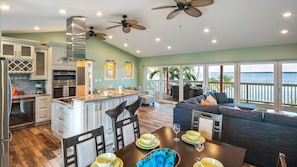 upstairs living room 