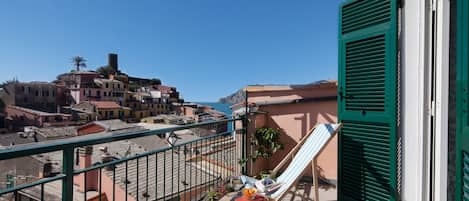 Aperitivo in terrazza
Casa Colomba
Cinque terre apartment Vernazza 