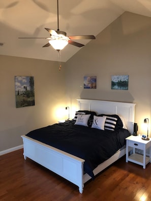 King Size Master Bed, 3rd Floor