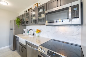 Renovated kitchen and fully equipped with dishwasher!