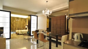 Damas Suites' Spacious 1 Bedroom Deluxe