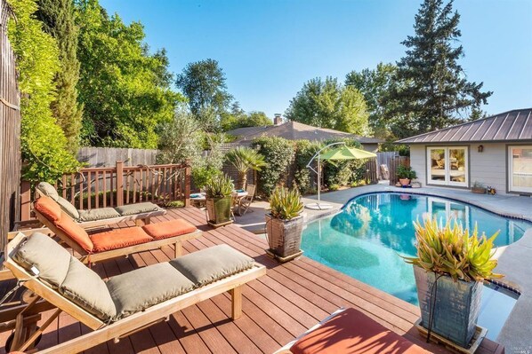 Stunning Wine Country Oasis!