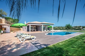 Algarve villa holidays