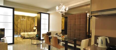 Damas Suites' Spacious 1 Bedroom Deluxe 