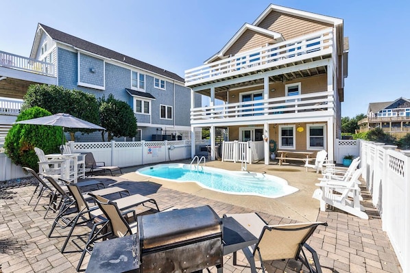 Private Pool Area