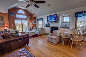 Top-Level Great Room with Deck Access