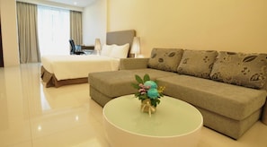 Damas Suites' Studio Deluxe Apartment