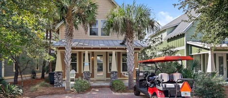 61 Classic Court Lane with FREE Golf cart