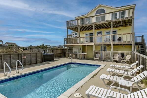 Private Pool Area