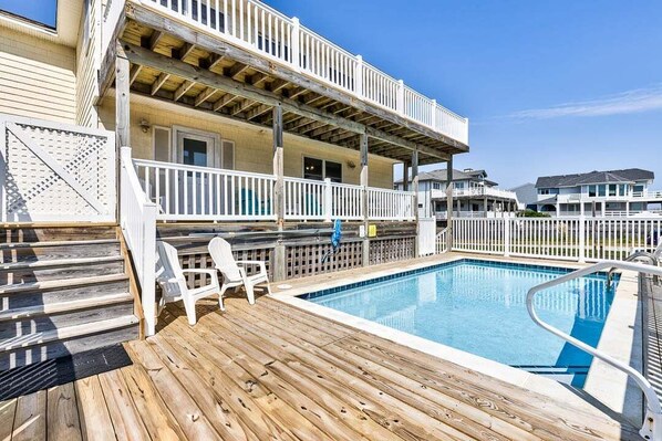 Private Pool Area