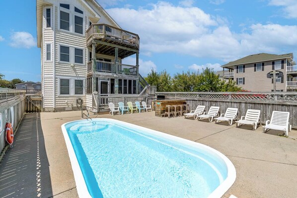 Private Pool Area