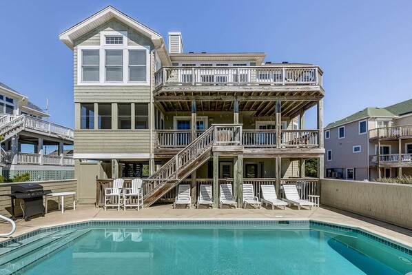 Private Pool Area